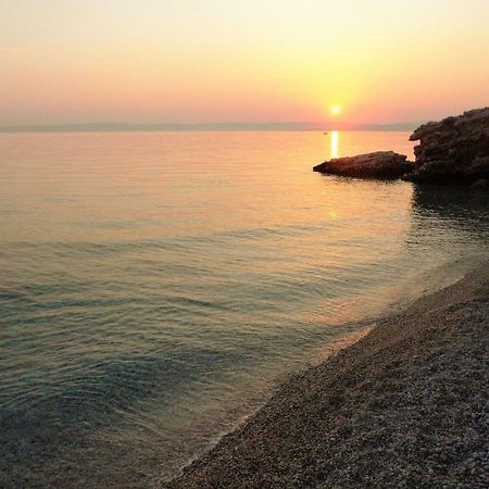 Quercus Apartment Stara Baška Esterno foto