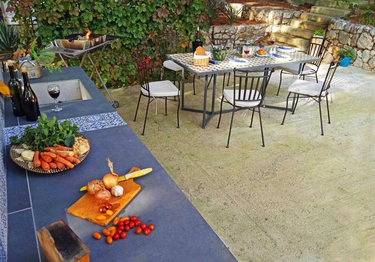 Quercus Apartment Stara Baška Esterno foto