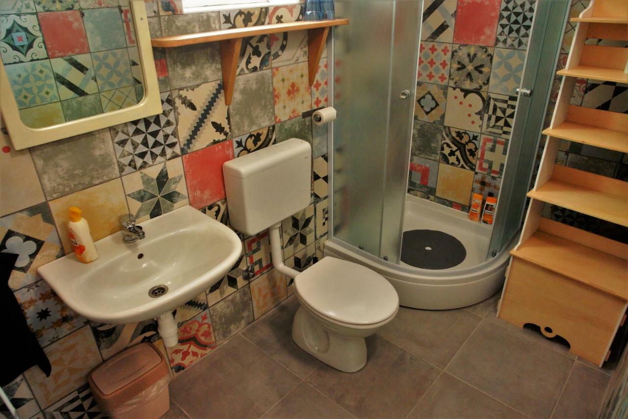 Quercus Apartment Stara Baška Esterno foto