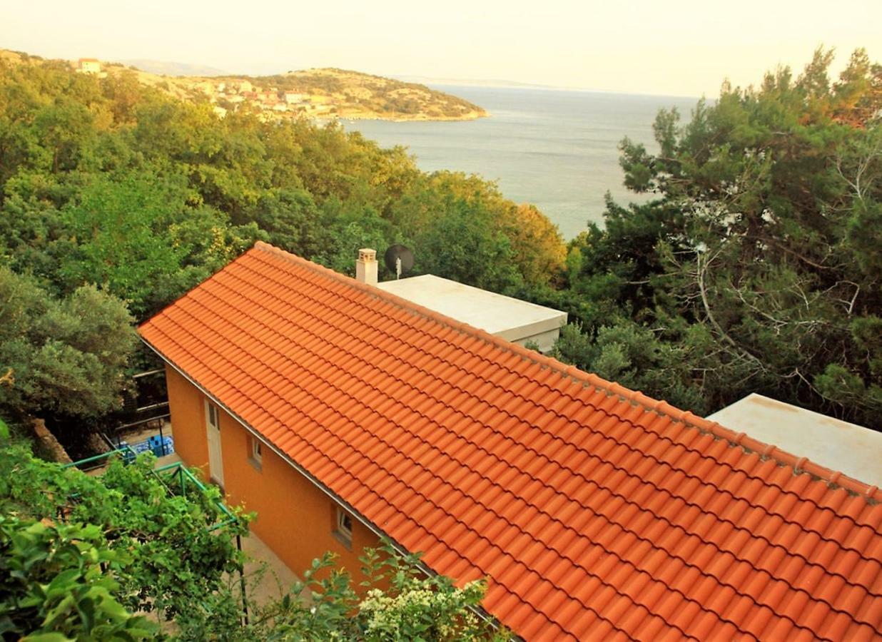 Quercus Apartment Stara Baška Esterno foto